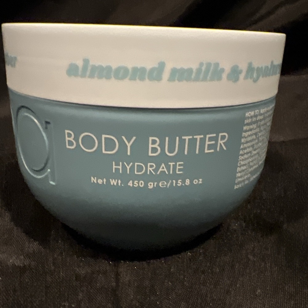 WONDERFUL NEW CIROA ALMOND MILK AND HYALURONIC‎ ACID HYDRATING 15.8 BODY BUTTER